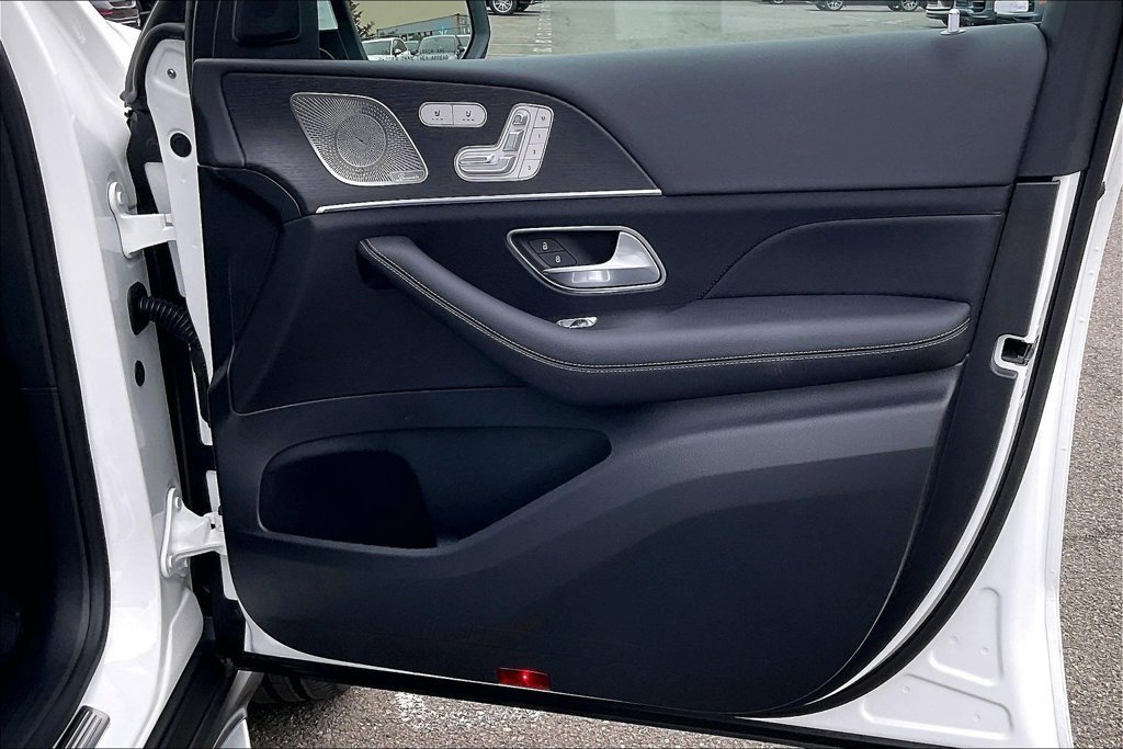 Certified 2025 Mercedes-Benz GLE 450 4MATIC image 16