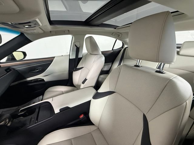 Certified 2024 Lexus ES 350 w/ Premium Package FWD image 5