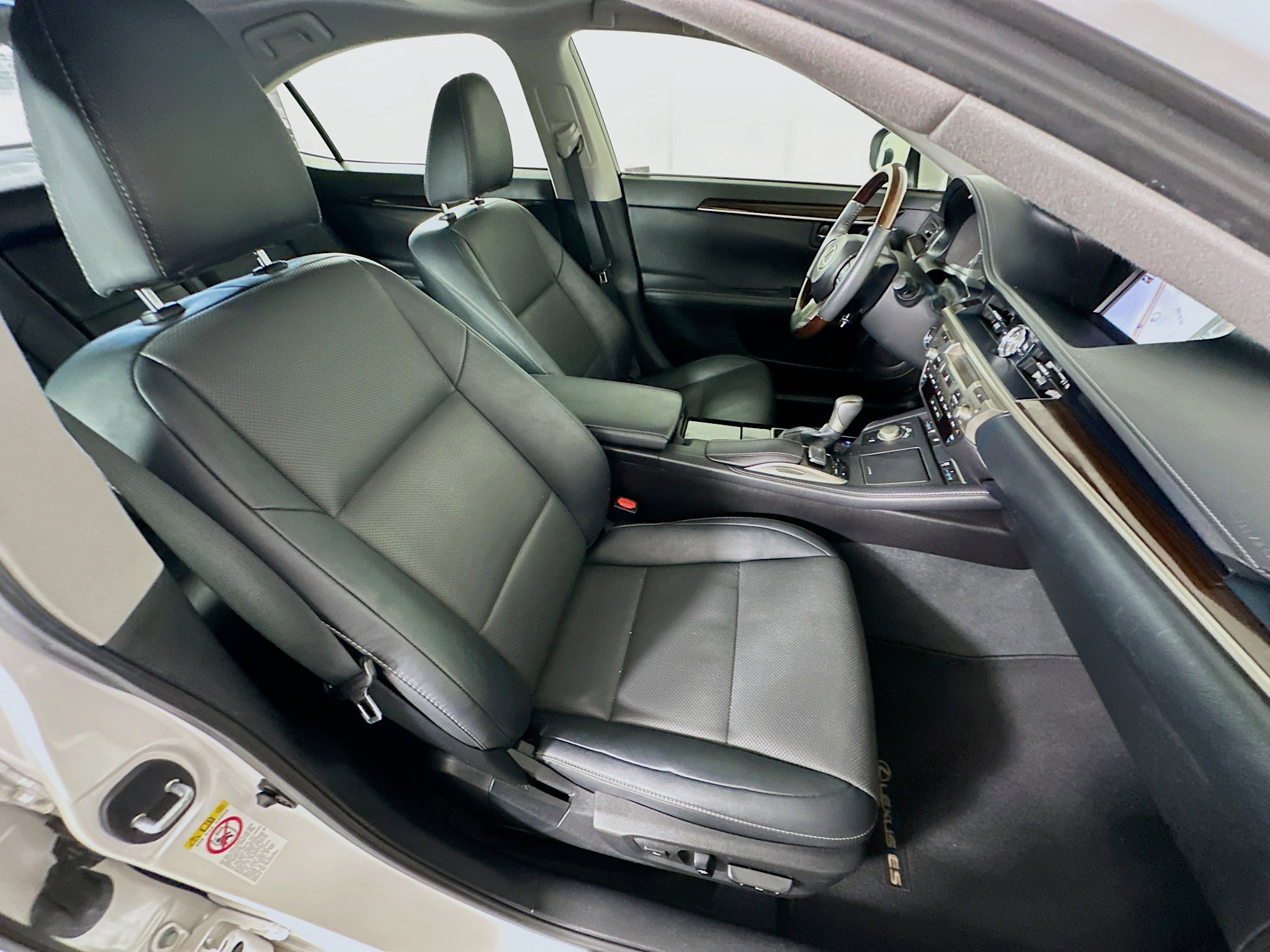 Used 2017 Lexus ES 350 w/ Navigation System Package image 30