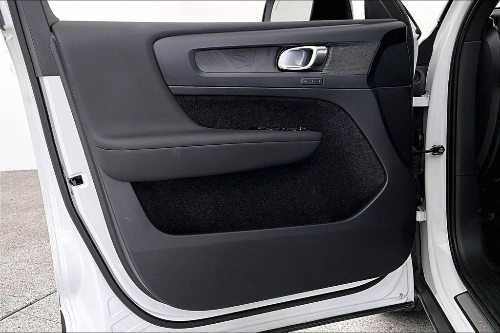 Certified 2023 Volvo XC40 Recharge Plus AWD/4WD image 22