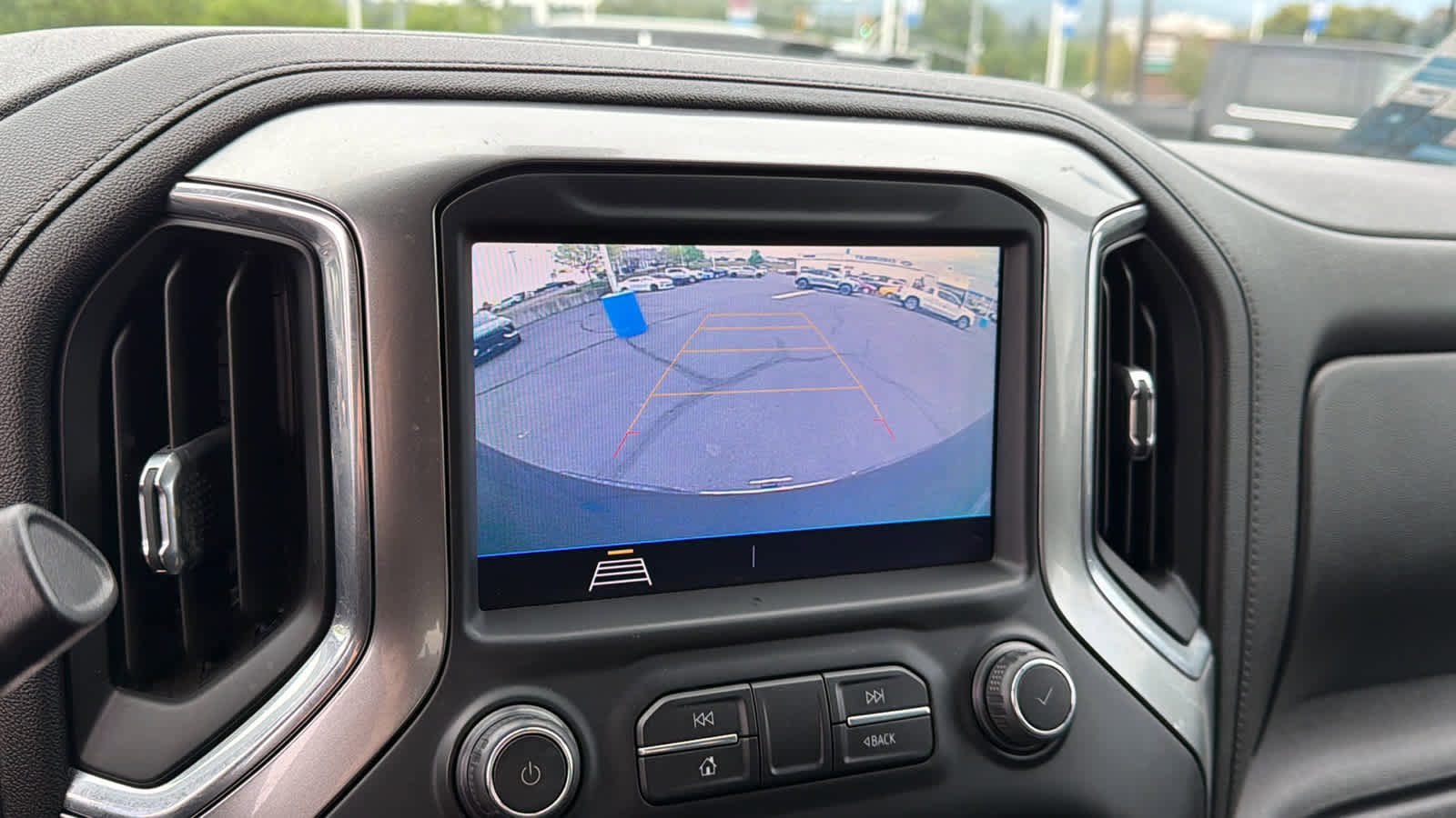 Used 2019 Chevrolet Silverado 1500 LT w/ Convenience Package image 16