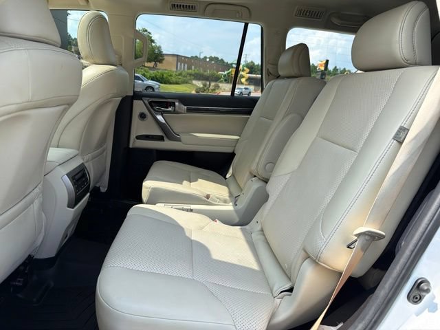 Used 2023 Lexus GX 460 Luxury w/ Sport Design Package AWD/4WD image 28