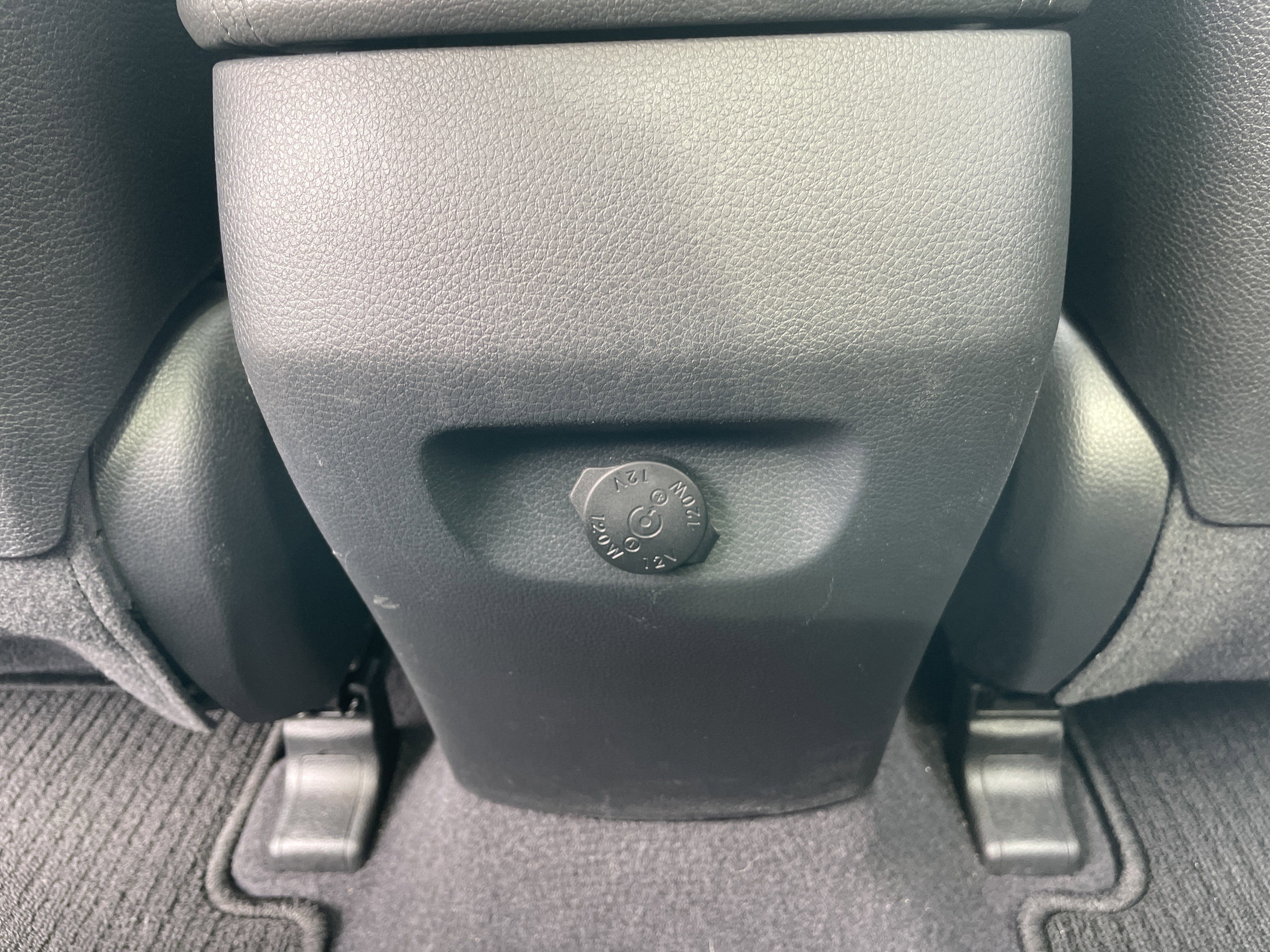 Used 2016 Hyundai Santa Fe SE w/ Option Group 03 image 34