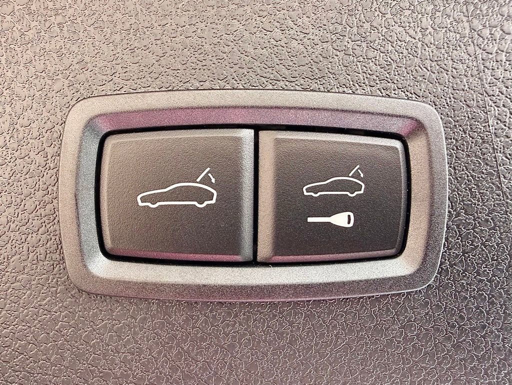 New 2026 Porsche Macan GTS image 26