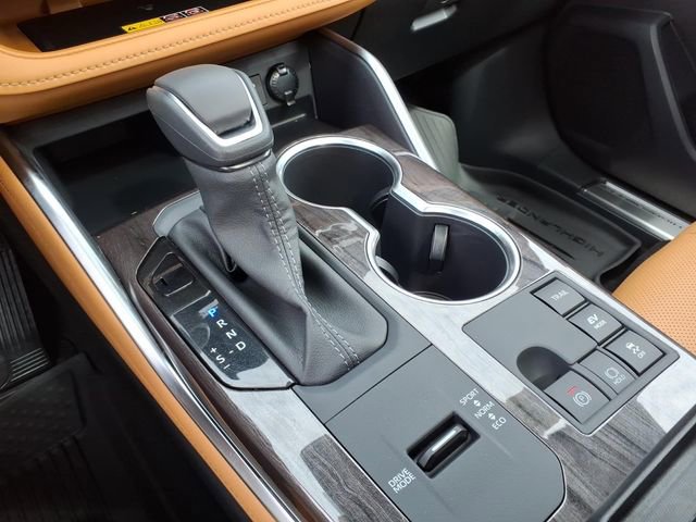 New 2026 Toyota Highlander Platinum image 22