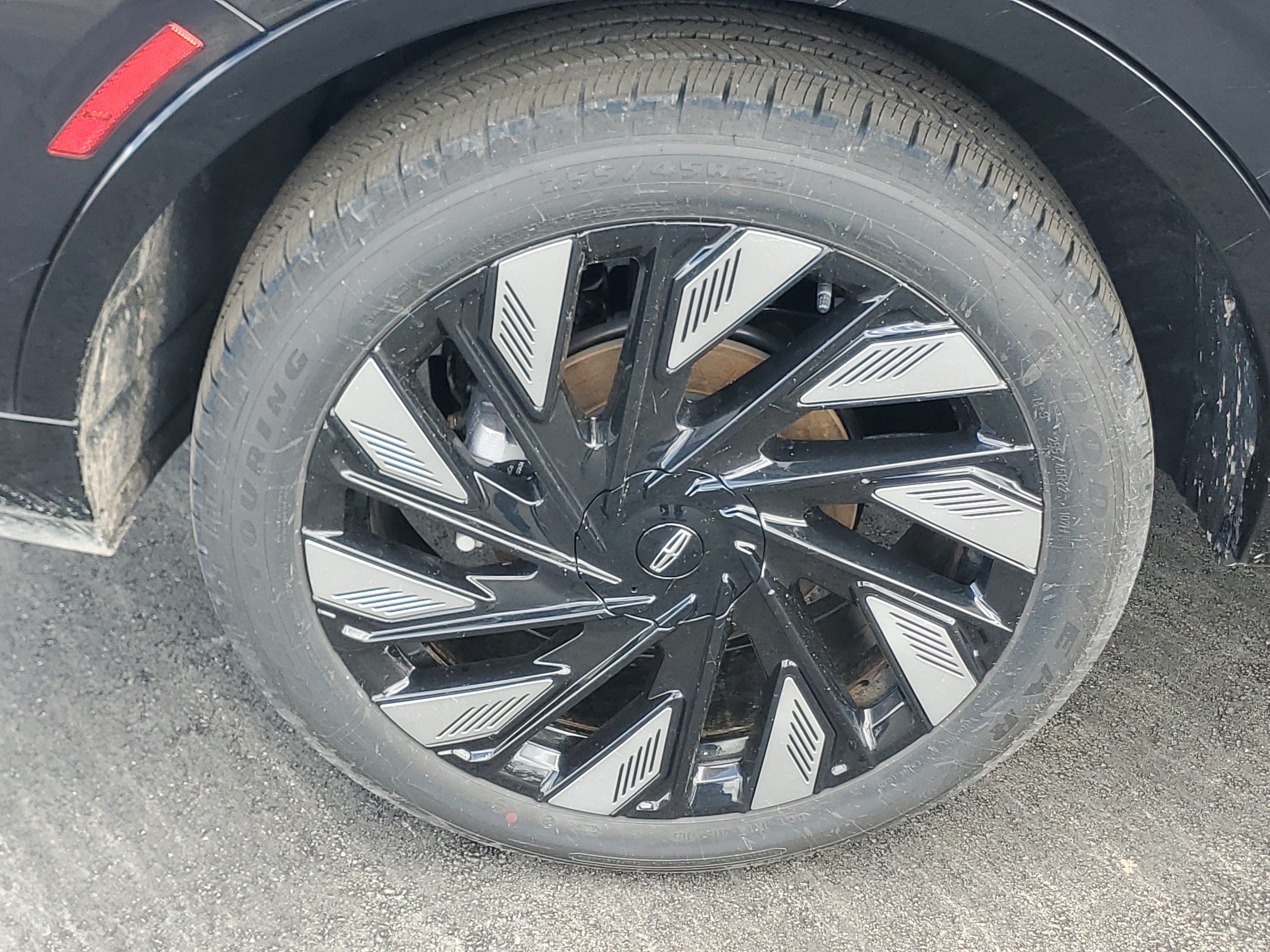 New 2026 Lincoln Nautilus Reserve w/ Jet Appearance Package AWD/4WD image 5