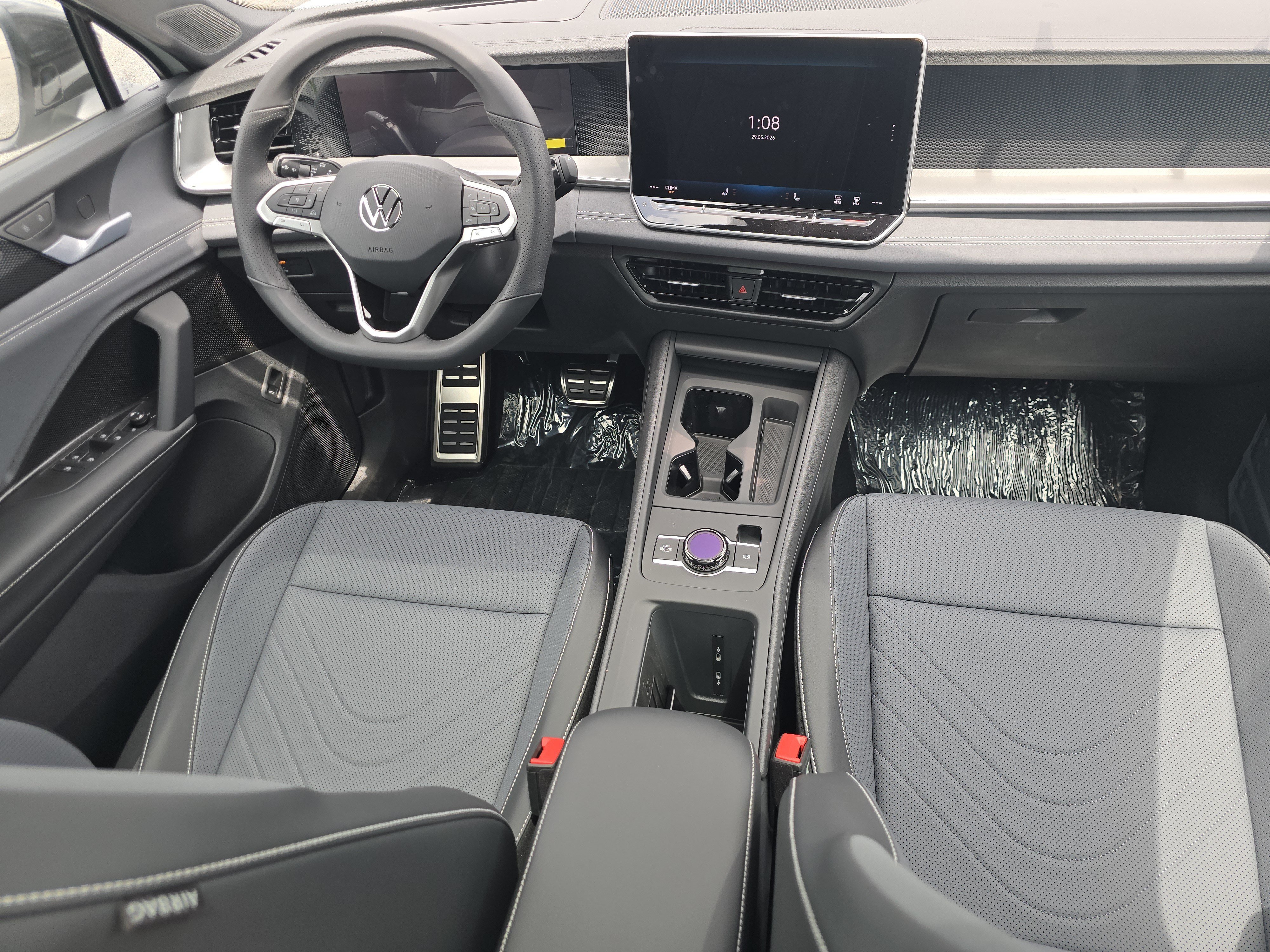 New 2026 Volkswagen Tiguan SE R-Line AWD/4WD image 19