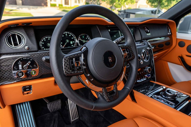 Used 2023 Rolls-Royce Cullinan Black Badge AWD/4WD image 81