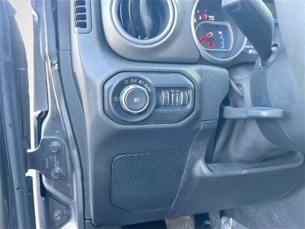 Used 2018 Jeep Wrangler Unlimited Rubicon AWD/4WD image 9