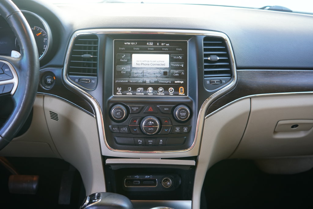 Used 2015 Jeep Grand Cherokee Limited AWD/4WD image 25