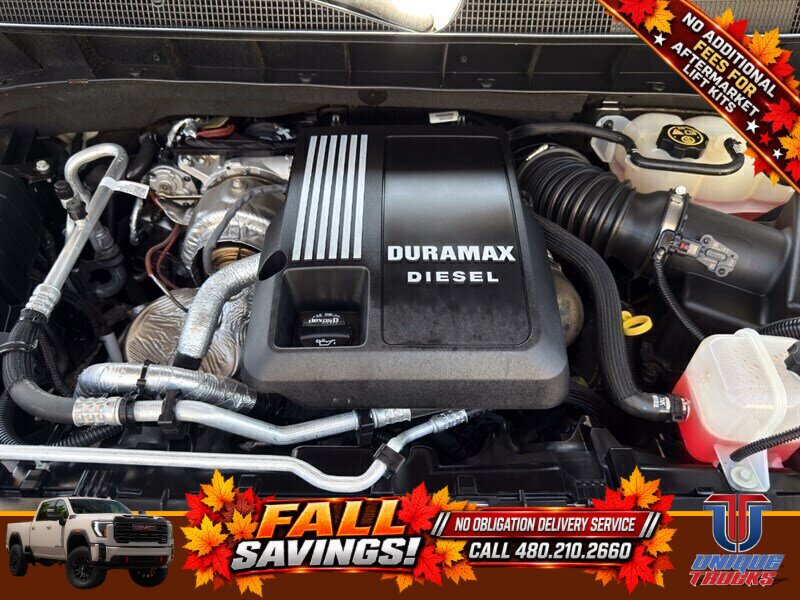 Used 2023 Chevrolet Silverado 1500 RST w/ Redline Edition AWD/4WD image 13