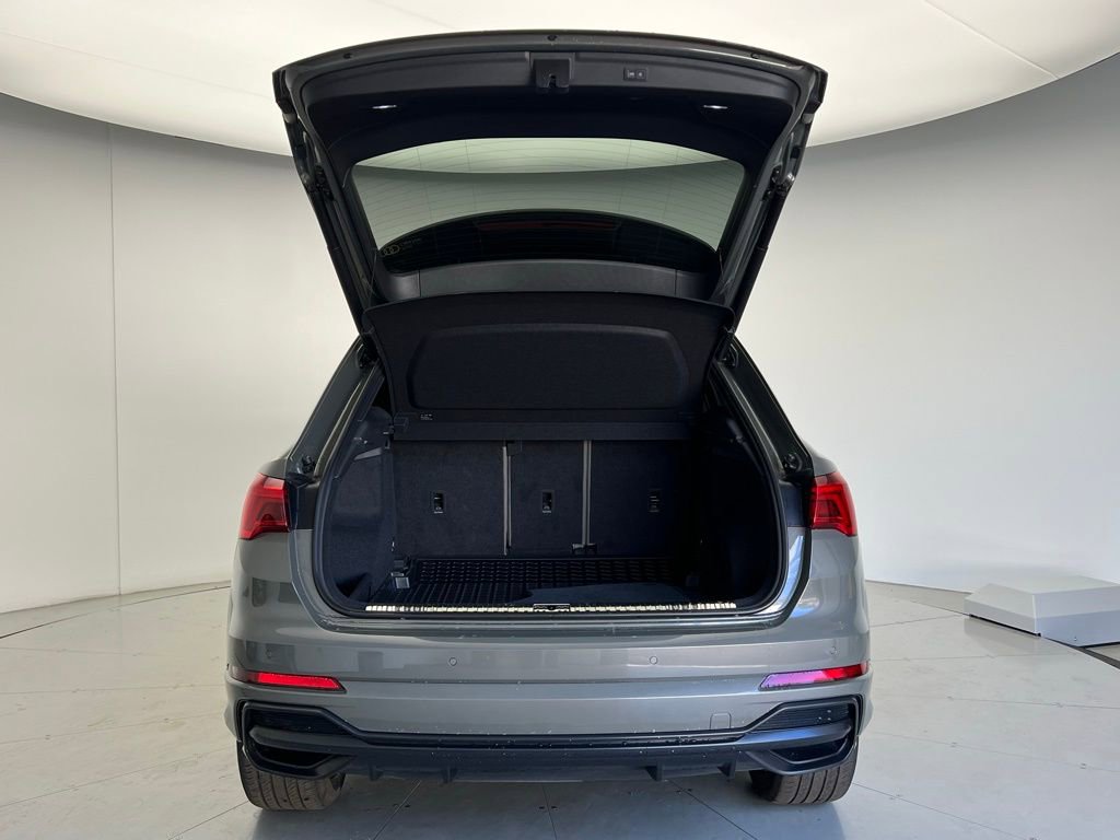 Used 2020 Audi Q3 2.0T Premium Plus w/ Premium Plus Package image 5