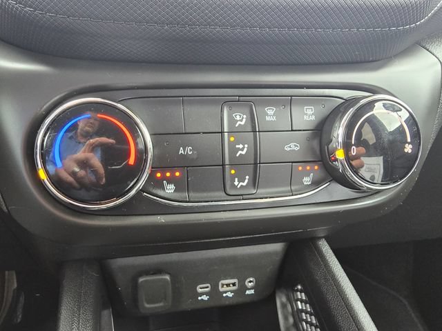Used 2023 Chevrolet TrailBlazer LT FWD image 19