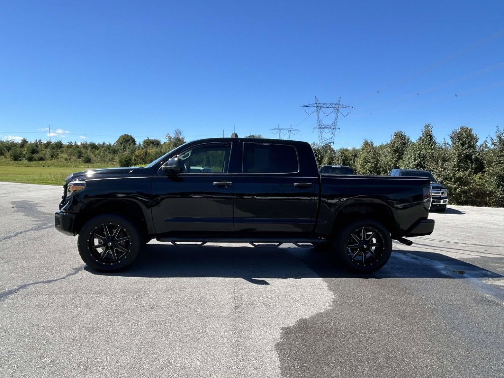 Used 2015 Toyota Tundra SR5 w/ SR5 Upgrade Package AWD/4WD image 4