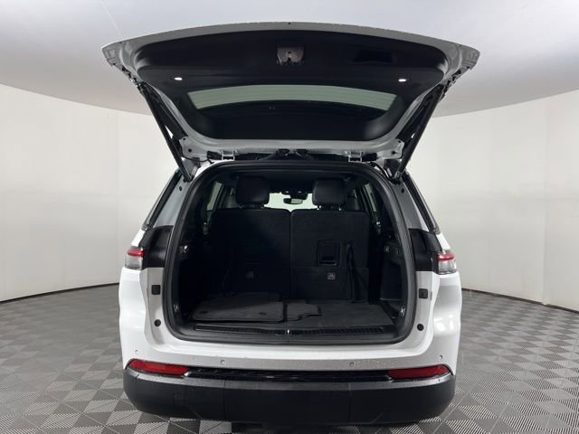 Used 2024 Jeep Grand Cherokee L Laredo image 52