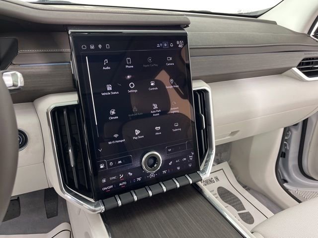 Used 2025 GMC Acadia Denali w/ Super Cruise Package image 25