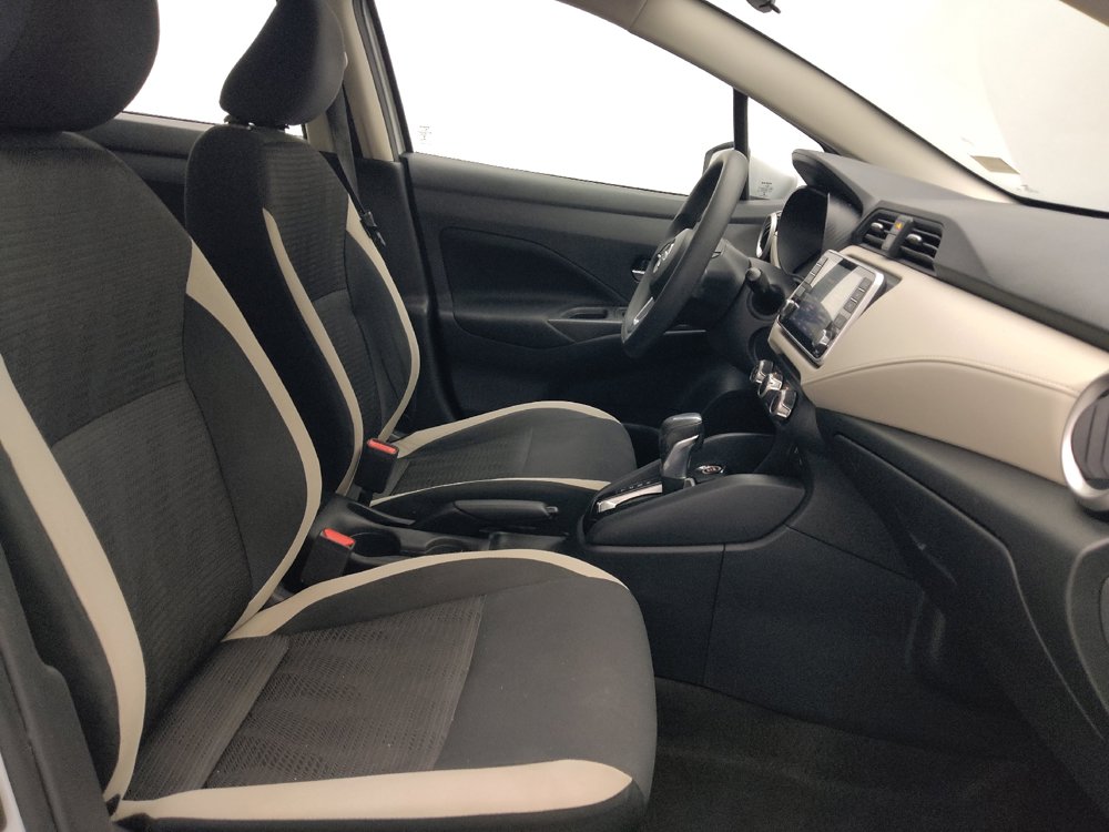 Used 2021 Nissan Versa SV FWD image 21