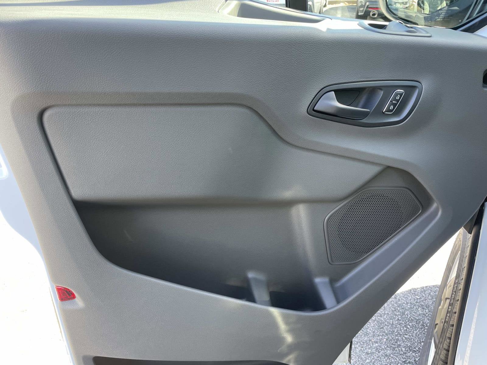 New 2026 Ford Transit 250 148 Medium Roof w/ Load Area Protection Package RWD image 10