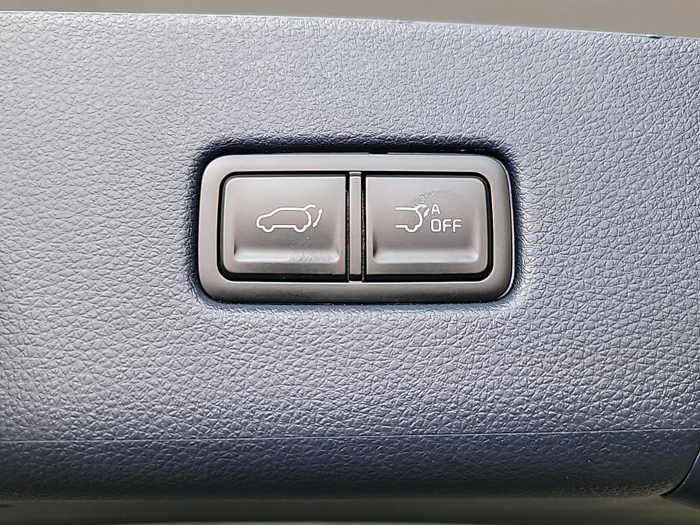Used 2026 Kia Carnival EX FWD image 8