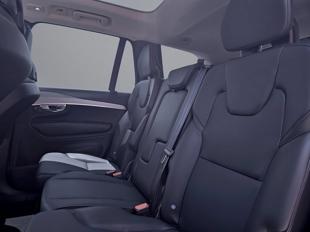 Certified 2025 Volvo XC90 B5 Core AWD/4WD image 23