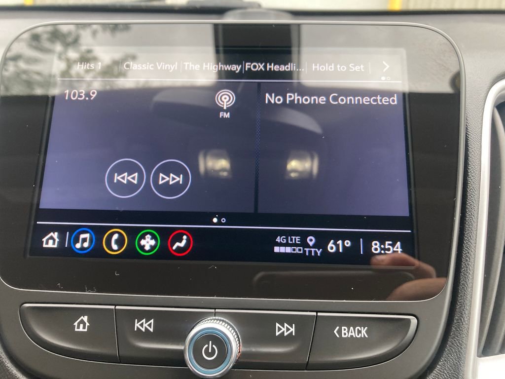 Used 2022 Chevrolet Malibu LT FWD image 25