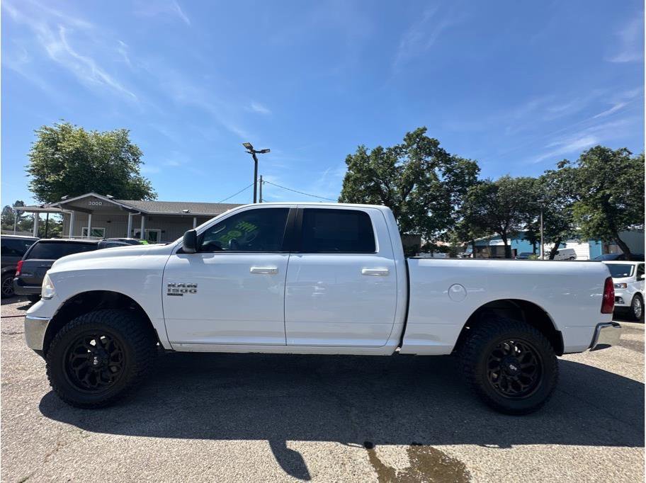 Used 2020 RAM 1500 Classic SLT AWD/4WD image 4