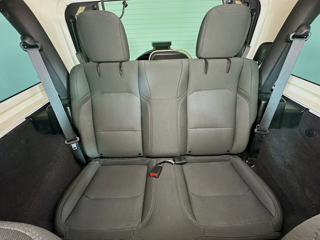 Used 2020 Jeep Wrangler Sport image 13