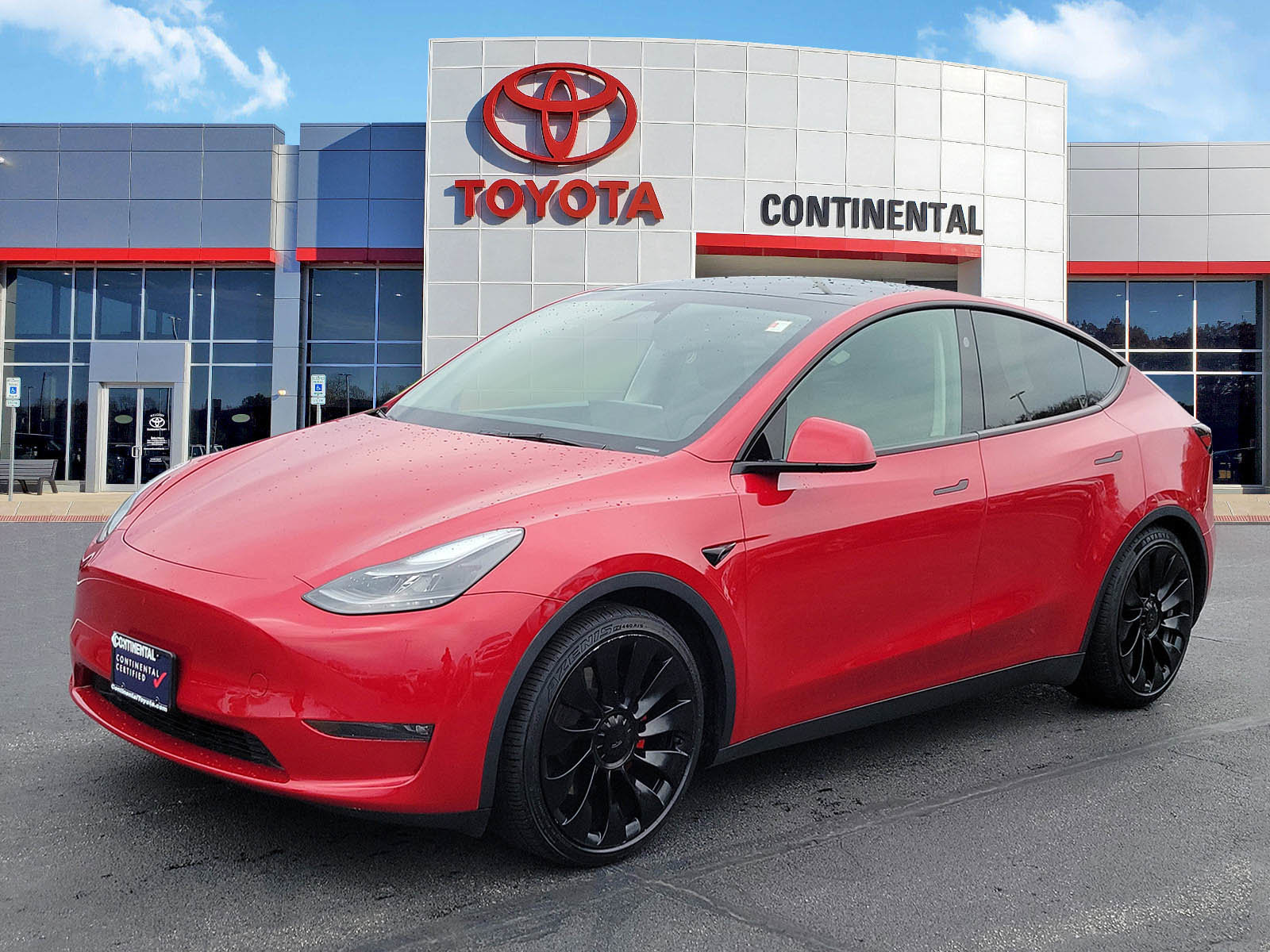 Used 2023 Tesla Model Y Performance image 3