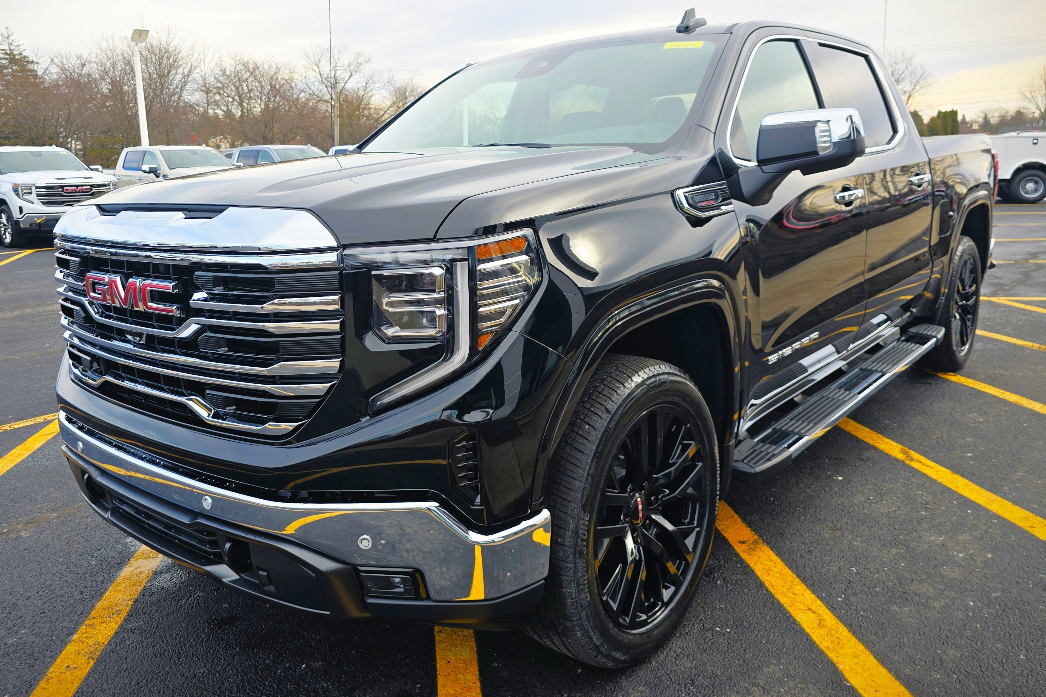 New 2026 GMC Sierra 1500 SLT w/ SLT Premium Plus Package image 4