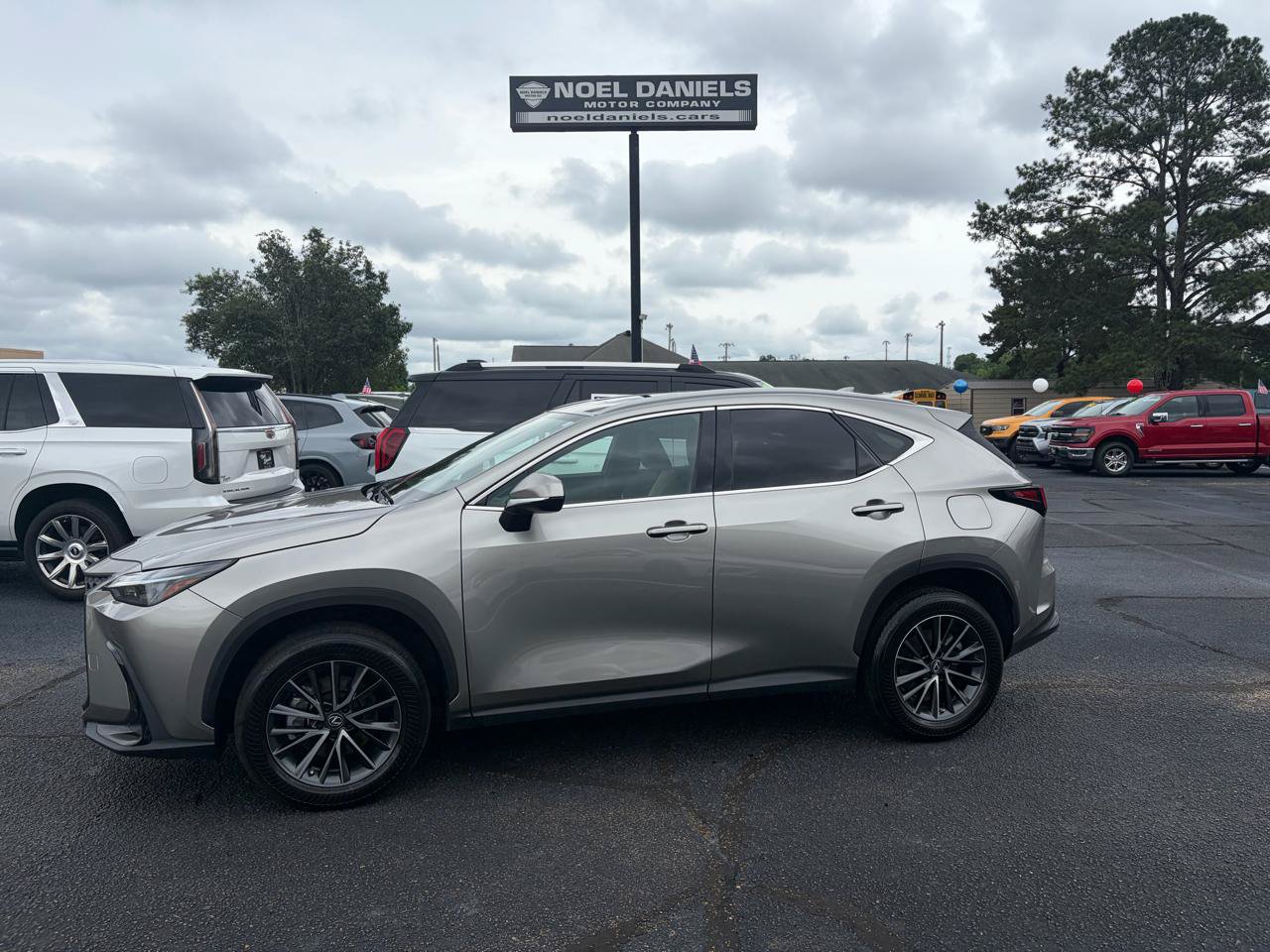 Used 2023 Lexus NX 350 AWD image 1