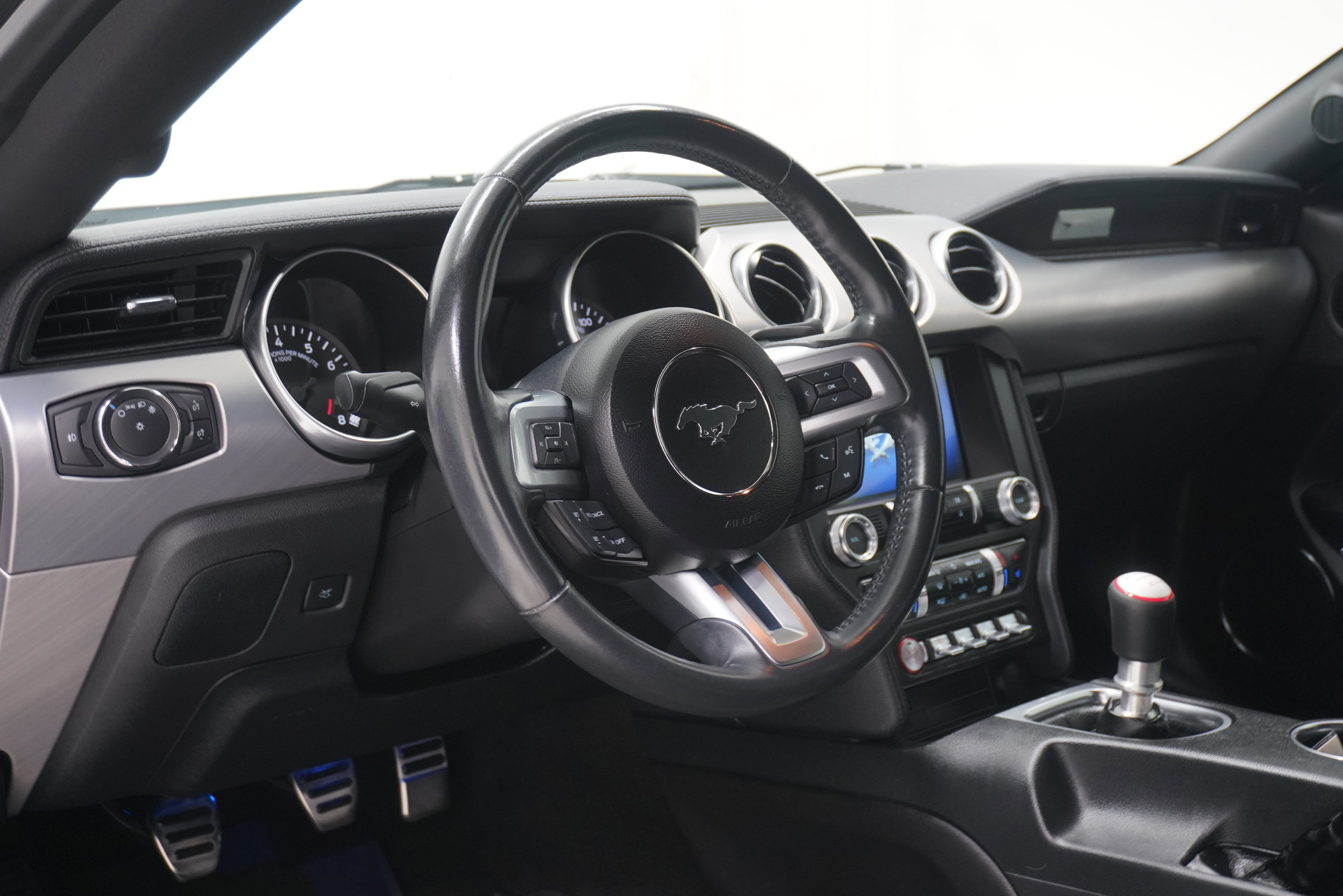 Used 2018 Ford Mustang GT Premium RWD image 11