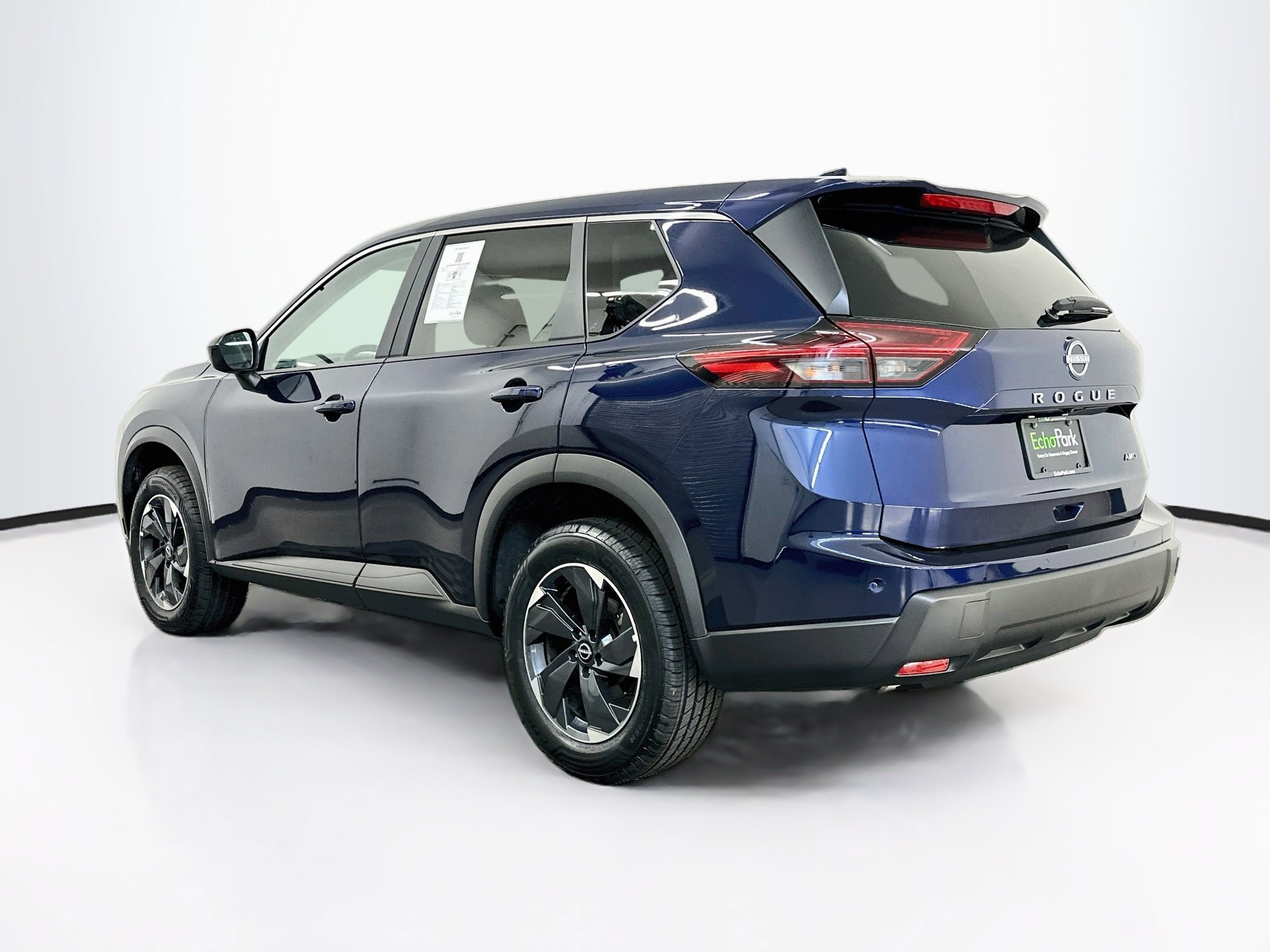 Used 2026 Nissan Rogue SV AWD/4WD image 5