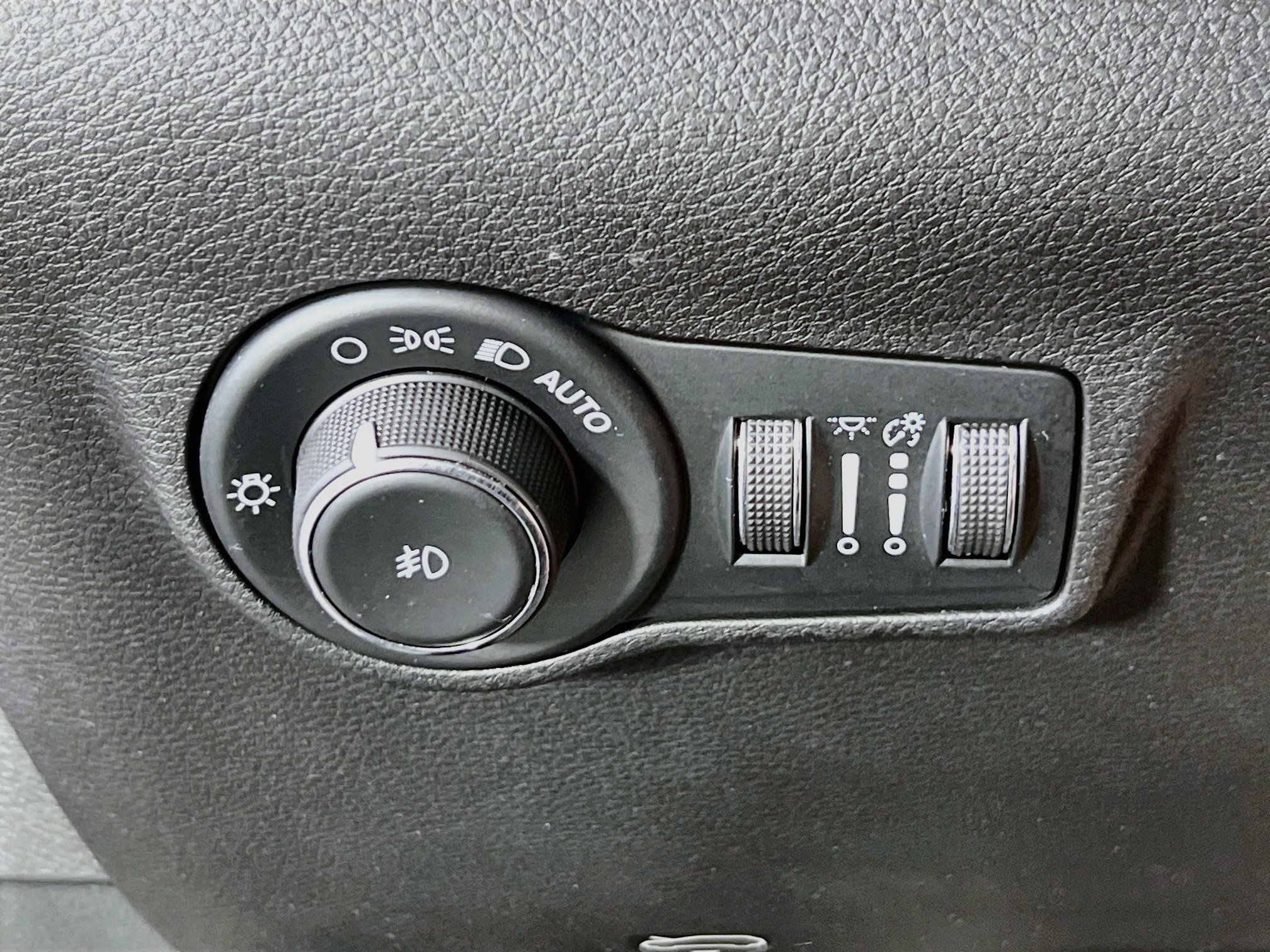 Used 2022 Jeep Compass Trailhawk AWD/4WD image 10