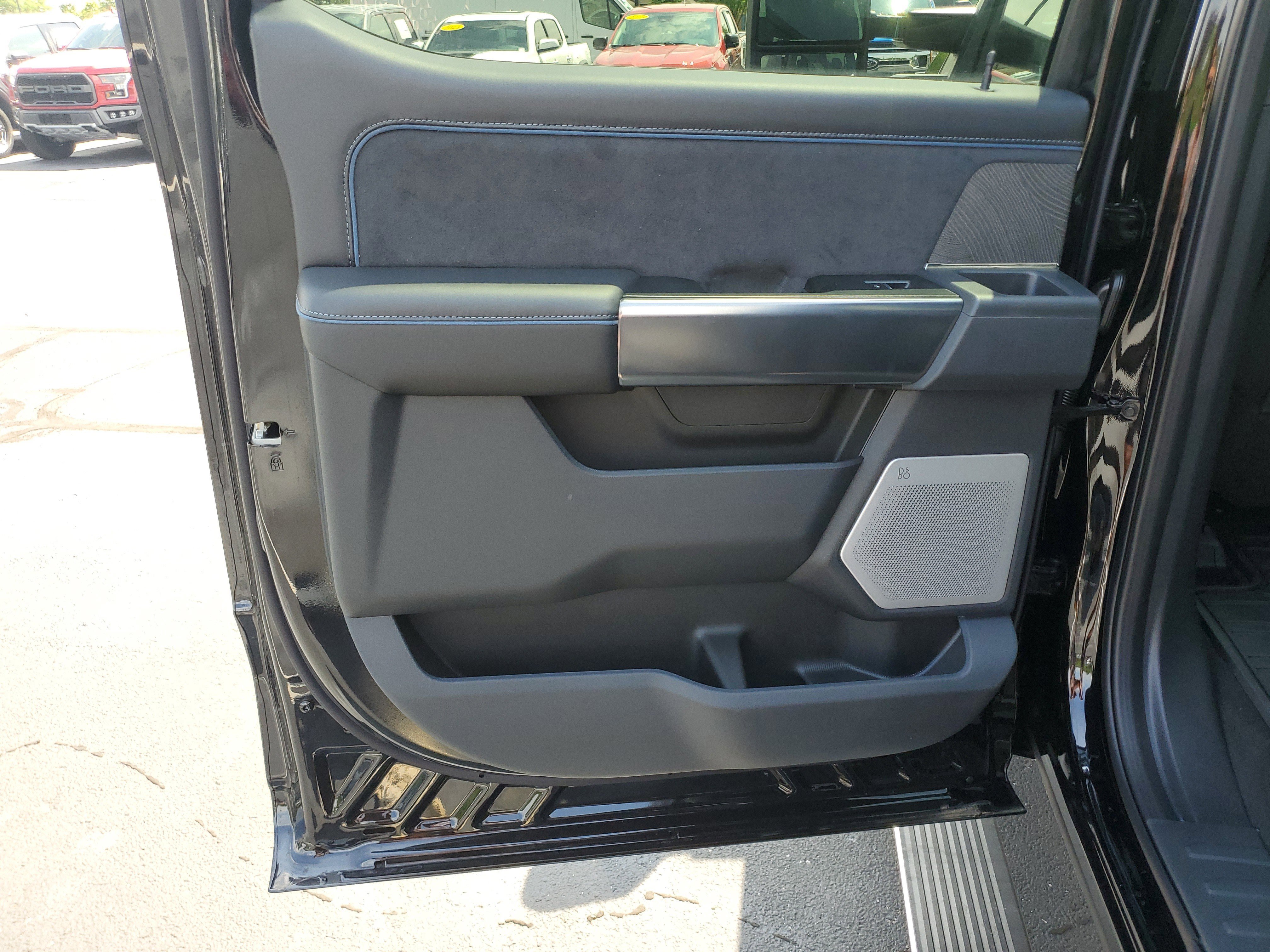 New 2025 Ford F250 Platinum image 12