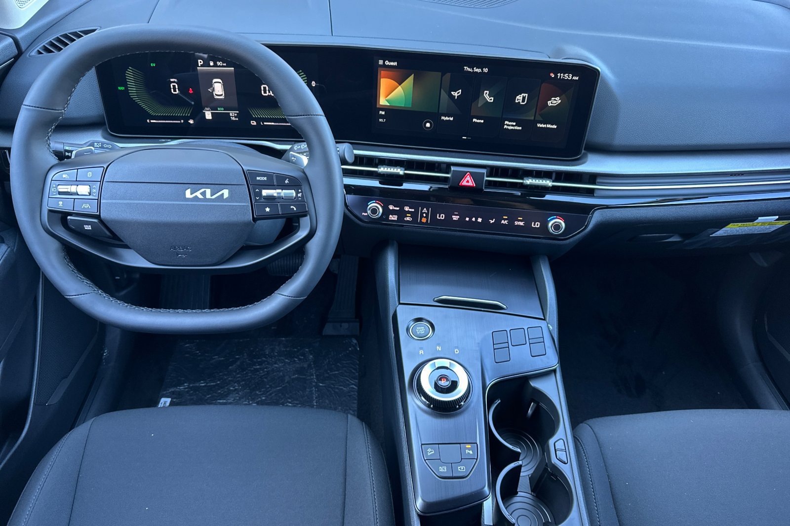 New 2027 Kia Sportage LX FWD image 13