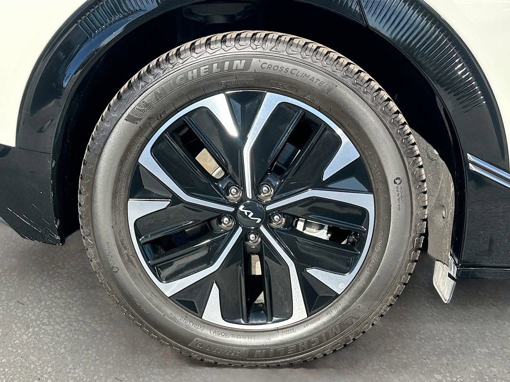 Used 2022 Kia EV6 Wind image 31