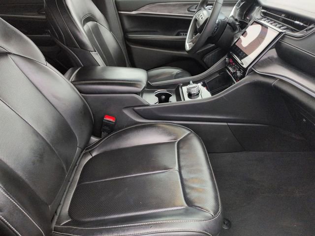 Certified 2024 Jeep Grand Cherokee L Limited w/ Luxury Tech Group II image 32