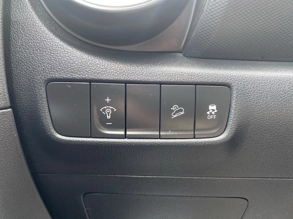 Certified 2023 Hyundai Kona SEL AWD/4WD image 23