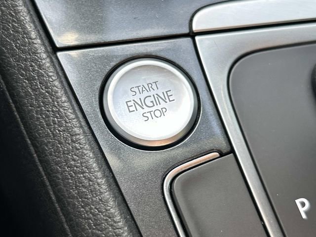 Used 2018 Volkswagen Golf SE FWD image 35