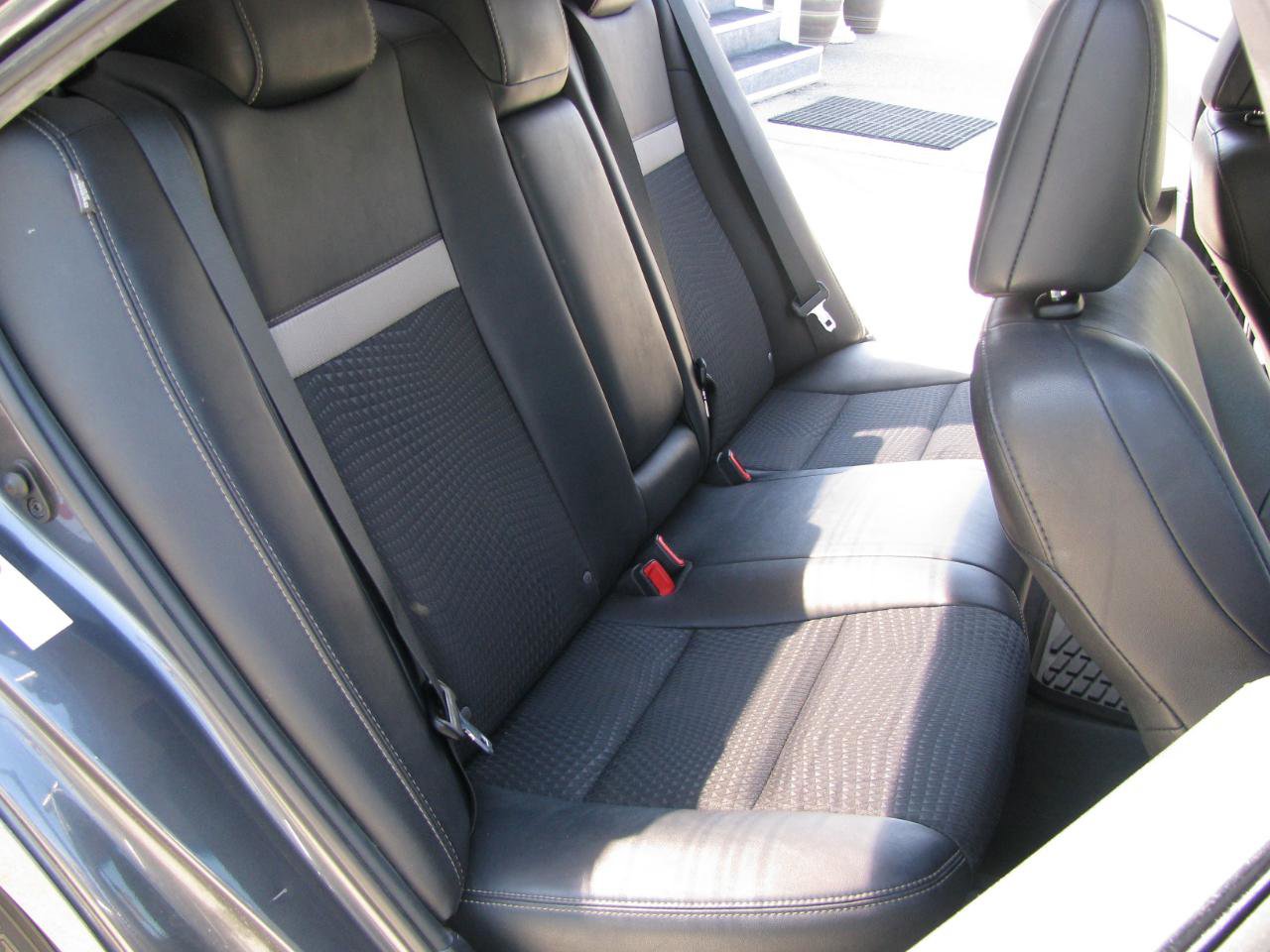 Used 2013 Toyota Camry SE FWD image 14