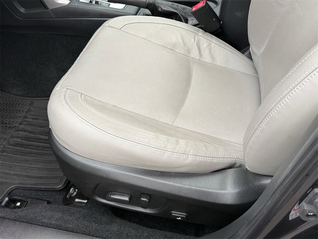 Used 2017 Subaru Forester 2.5i Limited image 15