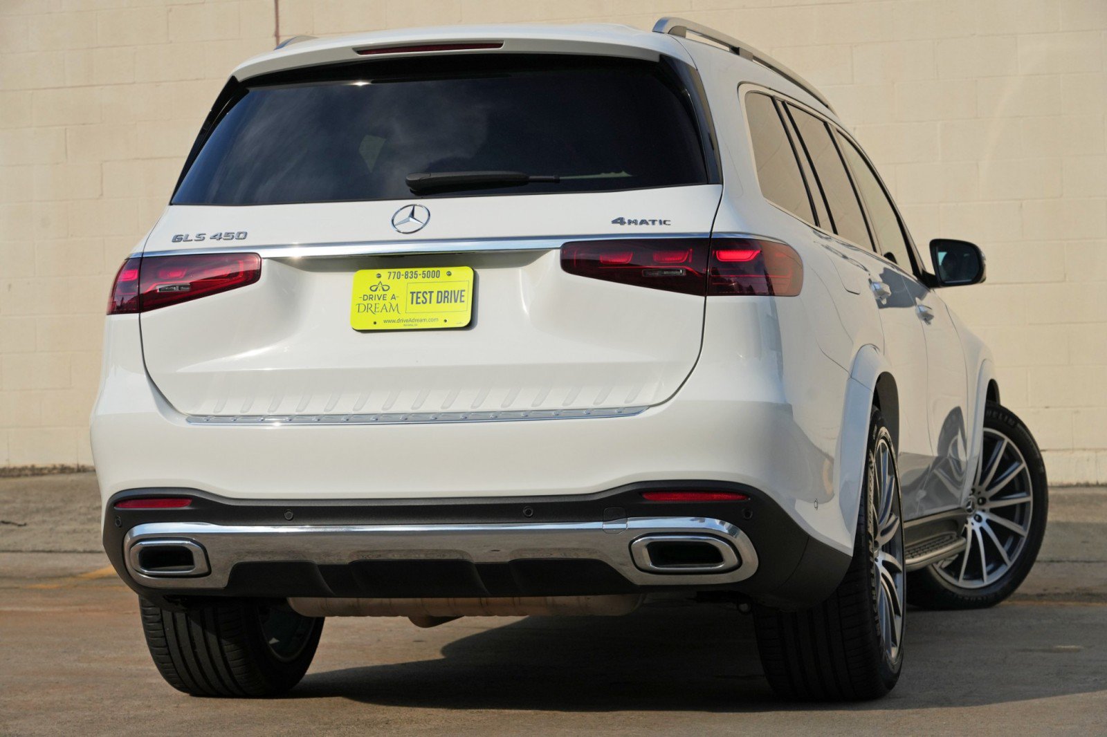 Used 2024 Mercedes-Benz GLS 450 4MATIC w/ AMG Line Exterior image 5