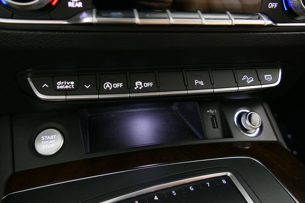 Used 2019 Audi Q5 Premium w/ Premium Plus Package AWD/4WD image 20