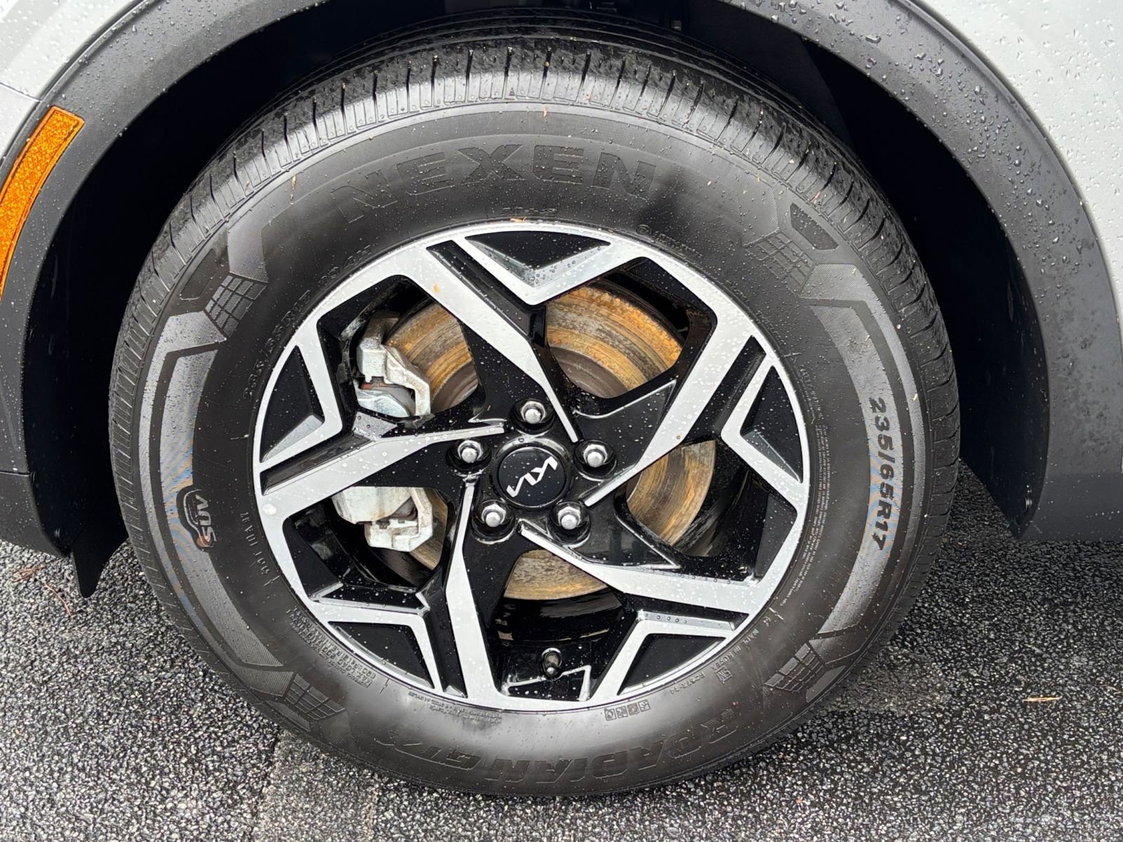 Used 2025 Kia Sportage LX image 30