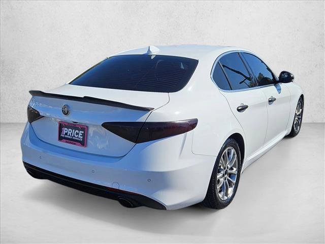 Used 2018 Alfa Romeo Giulia RWD image 5