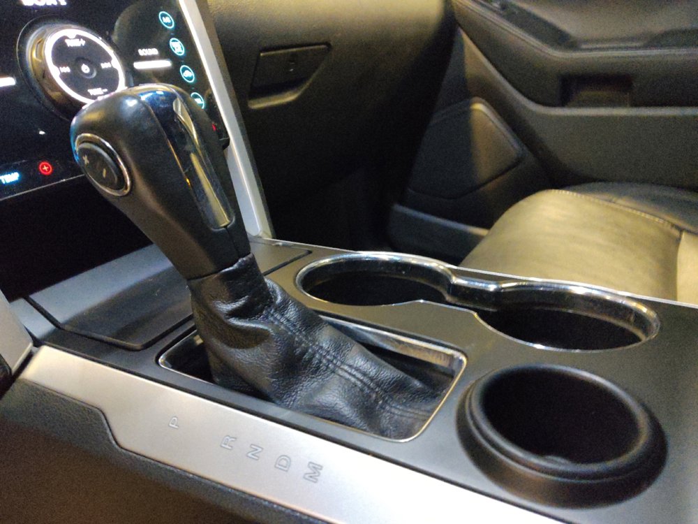 Used 2015 Ford Explorer Limited image 26