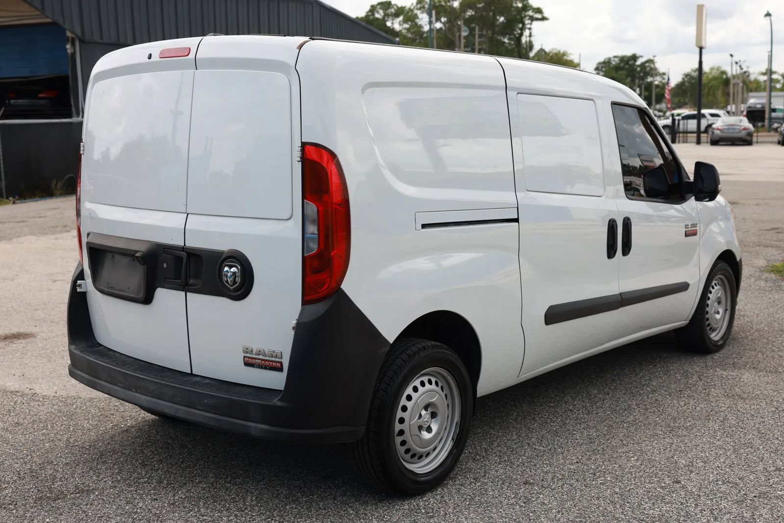 Used 2019 RAM ProMaster City Tradesman FWD image 7