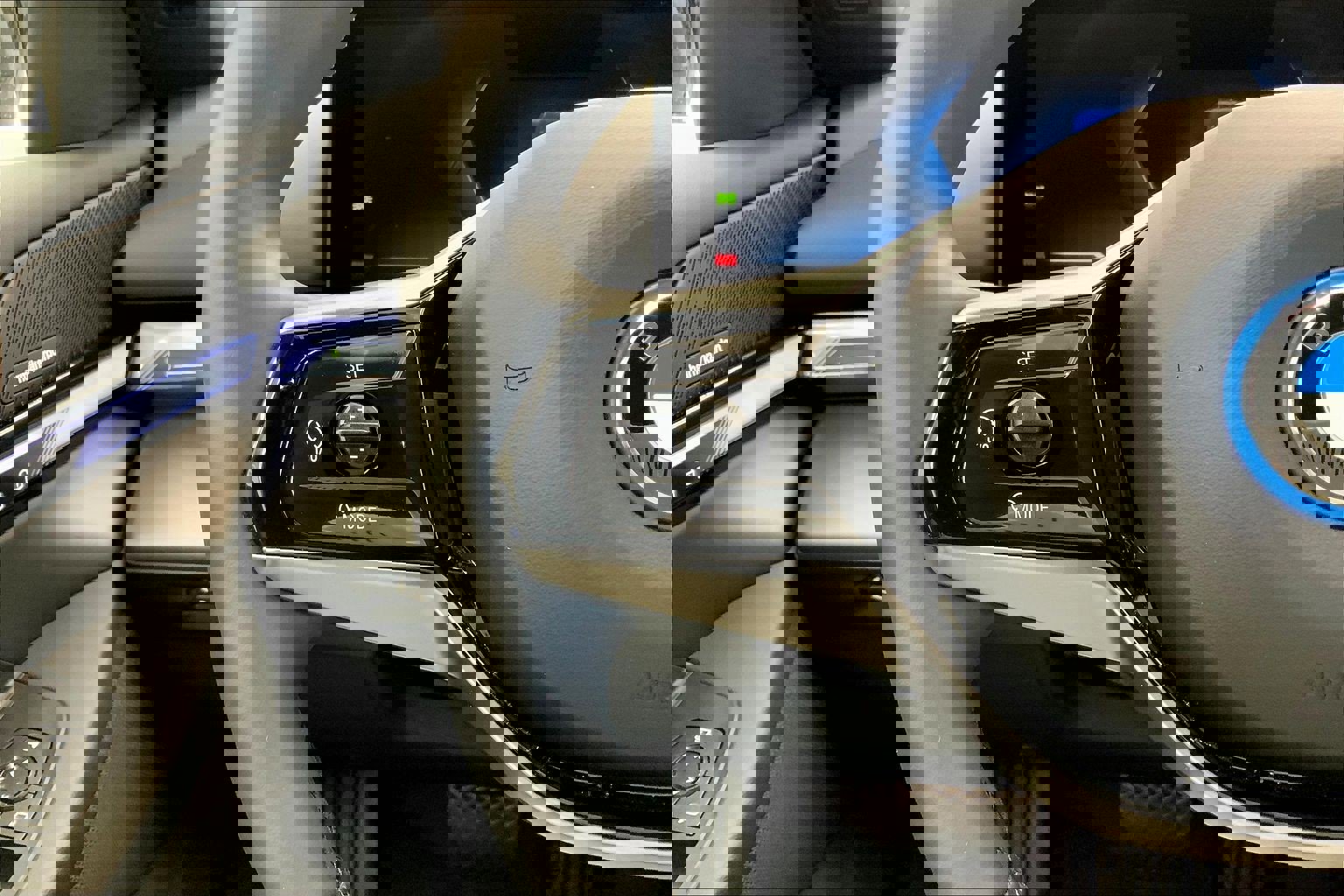 Used 2024 BMW i5 eDrive40i w/ Premium Package image 13