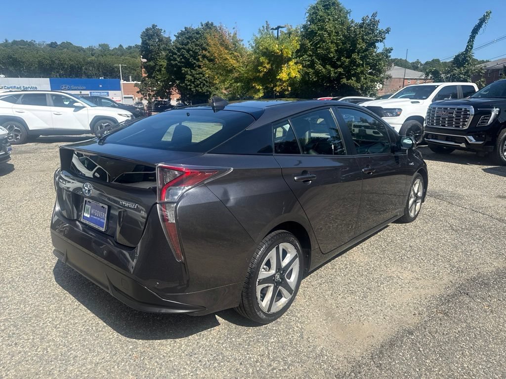 Used 2018 Toyota Prius Four Touring w/ Premium Convenience Package FWD image 7