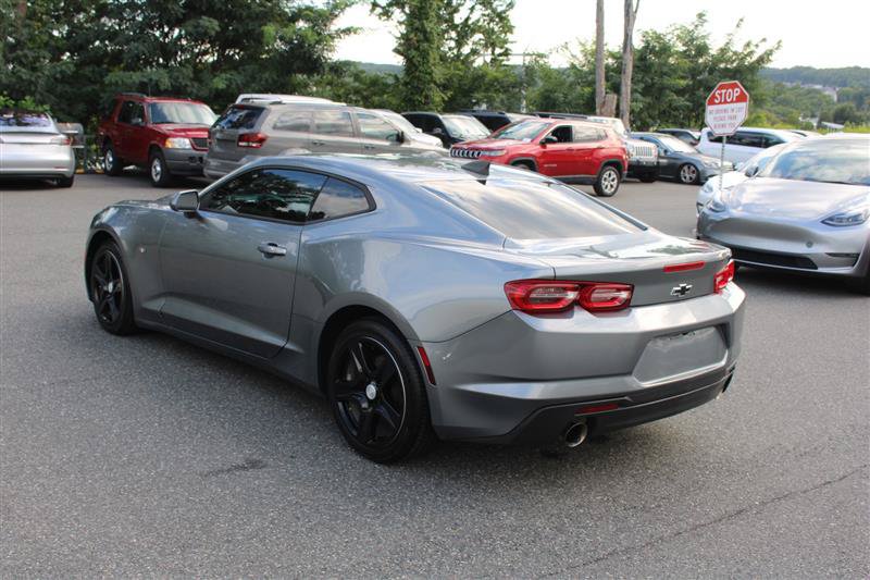 Used 2020 Chevrolet Camaro LT RWD image 6
